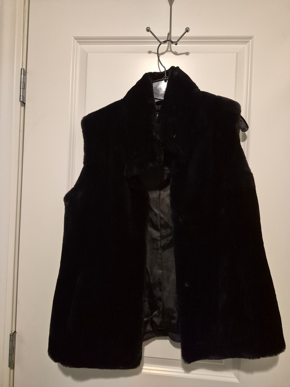 Black Faux Fur Sleeveless Vest for Women